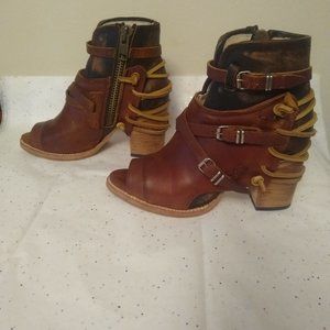 Freebird by Steven Carterr Leather Cognac Bootie Size 7